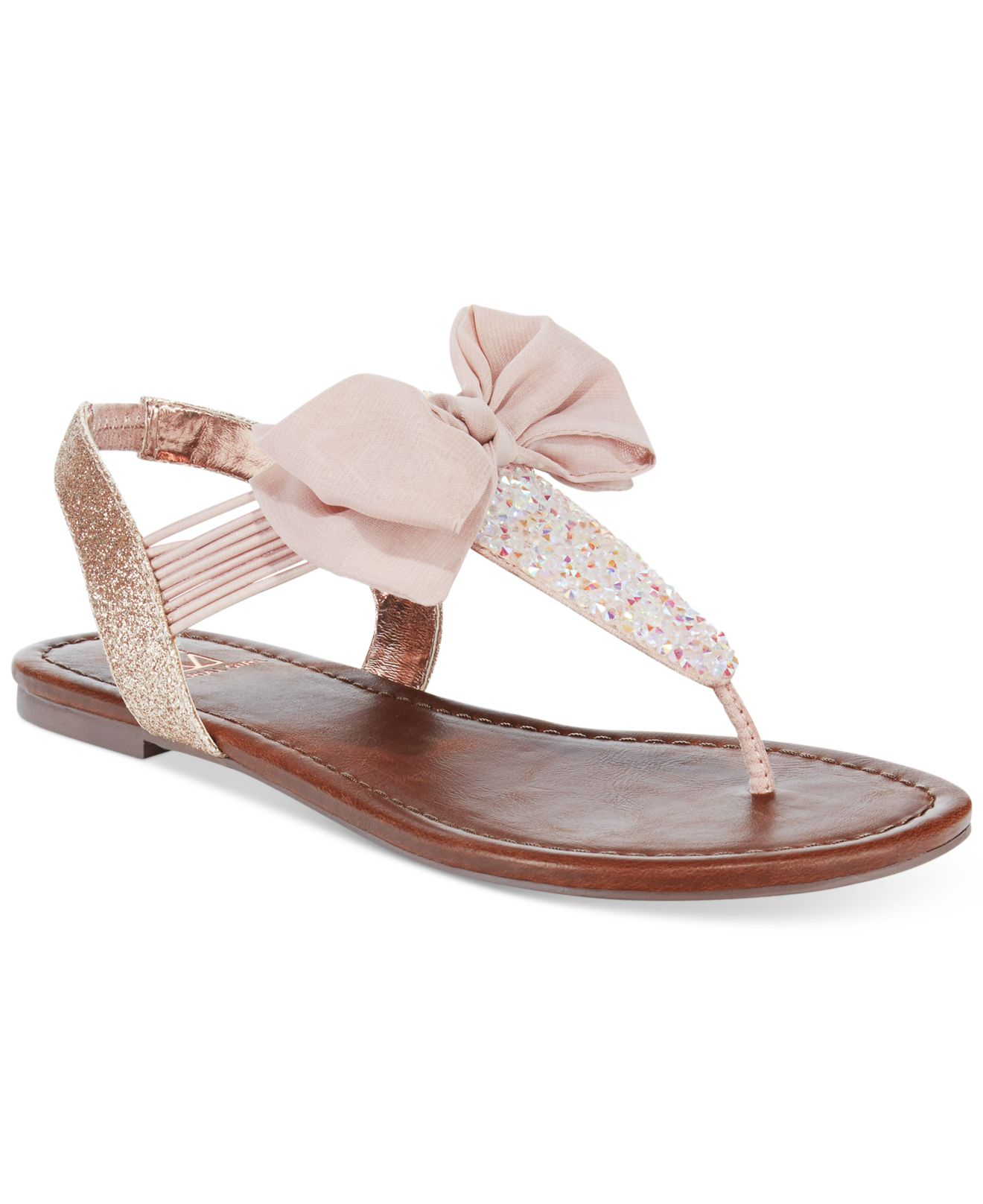 Lyst - Material Girl Swan Flat Thong Sandals, Only At Macy's in Pink