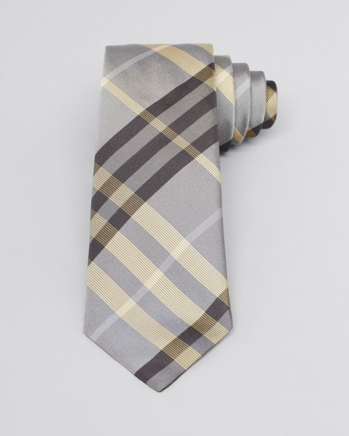 burberry tie yellow