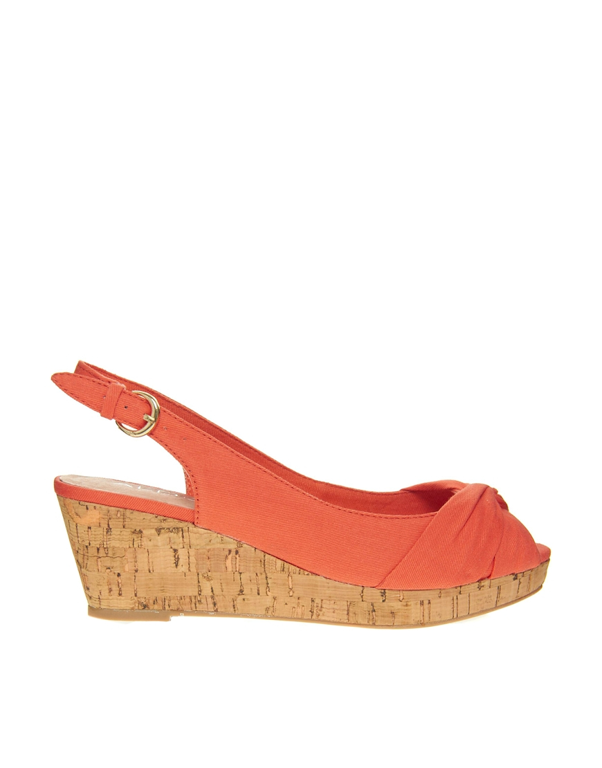 ALDO Calicott Wedge Heeled Sandal in Orange - Lyst