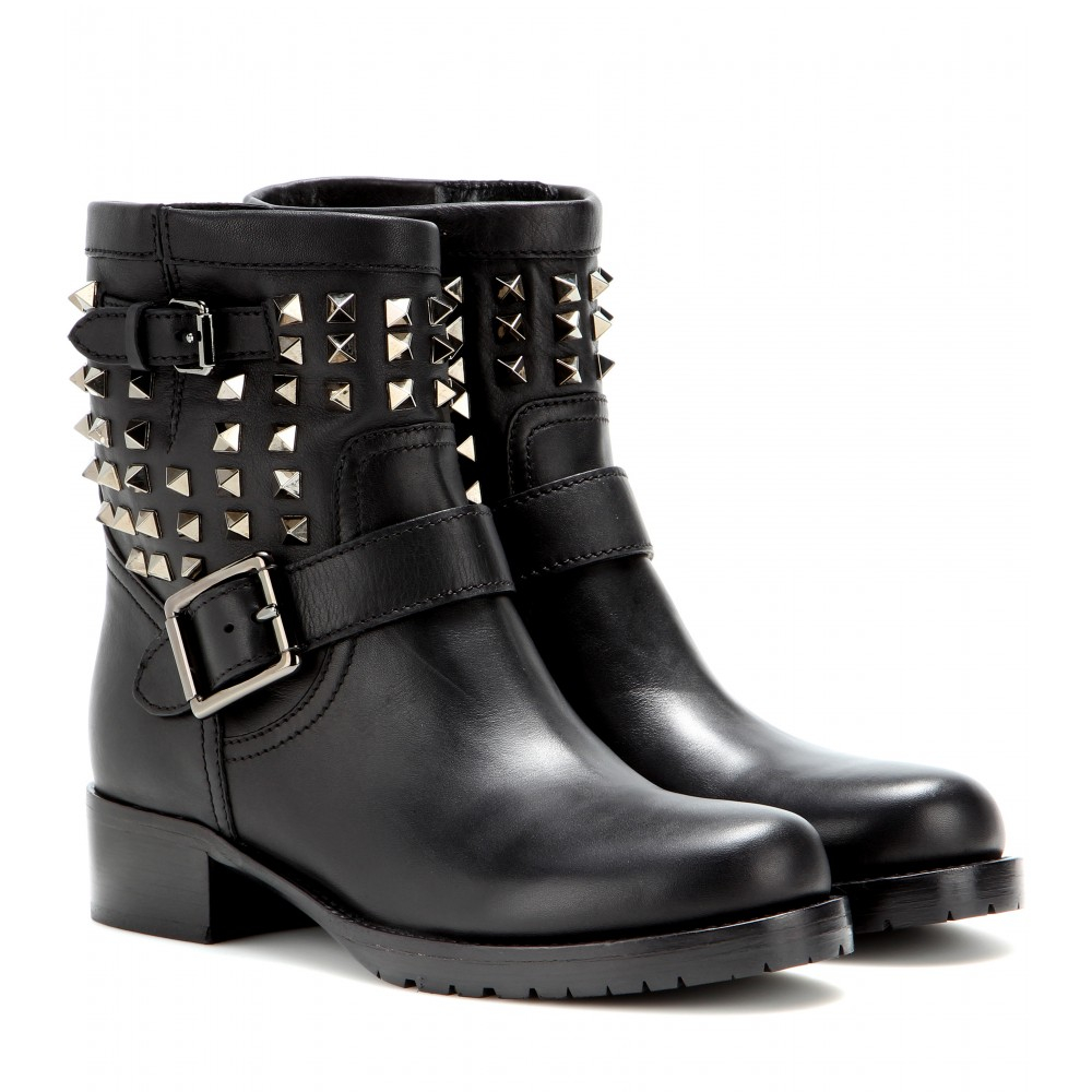 Valentino Rockstud Noir Leather Boots in Black | Lyst