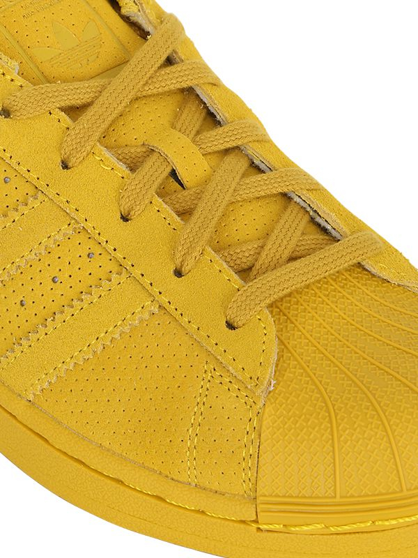 yellow superstars