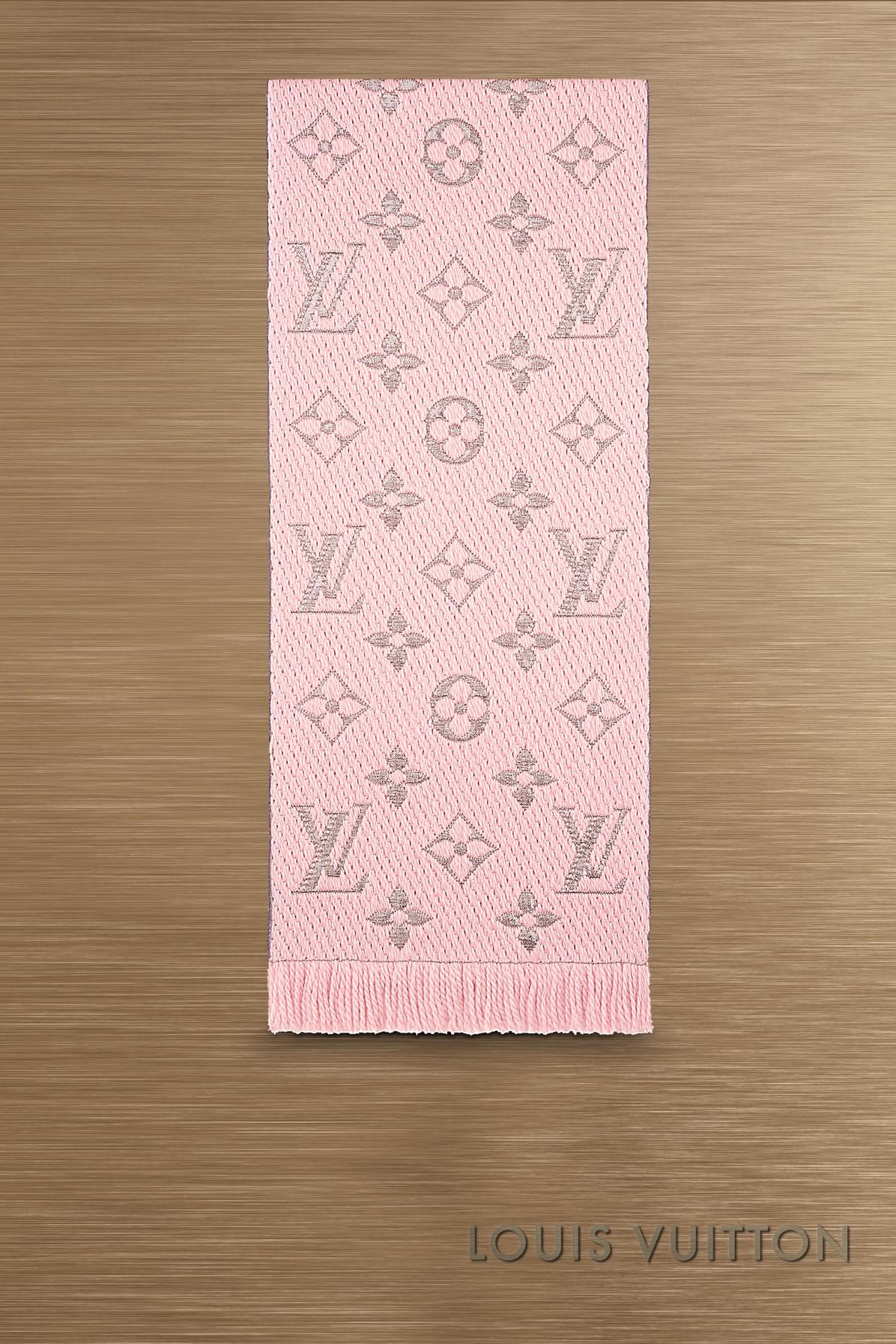 Louis Vuitton Logomania Scarf Pink Hearts – Luxe Collective