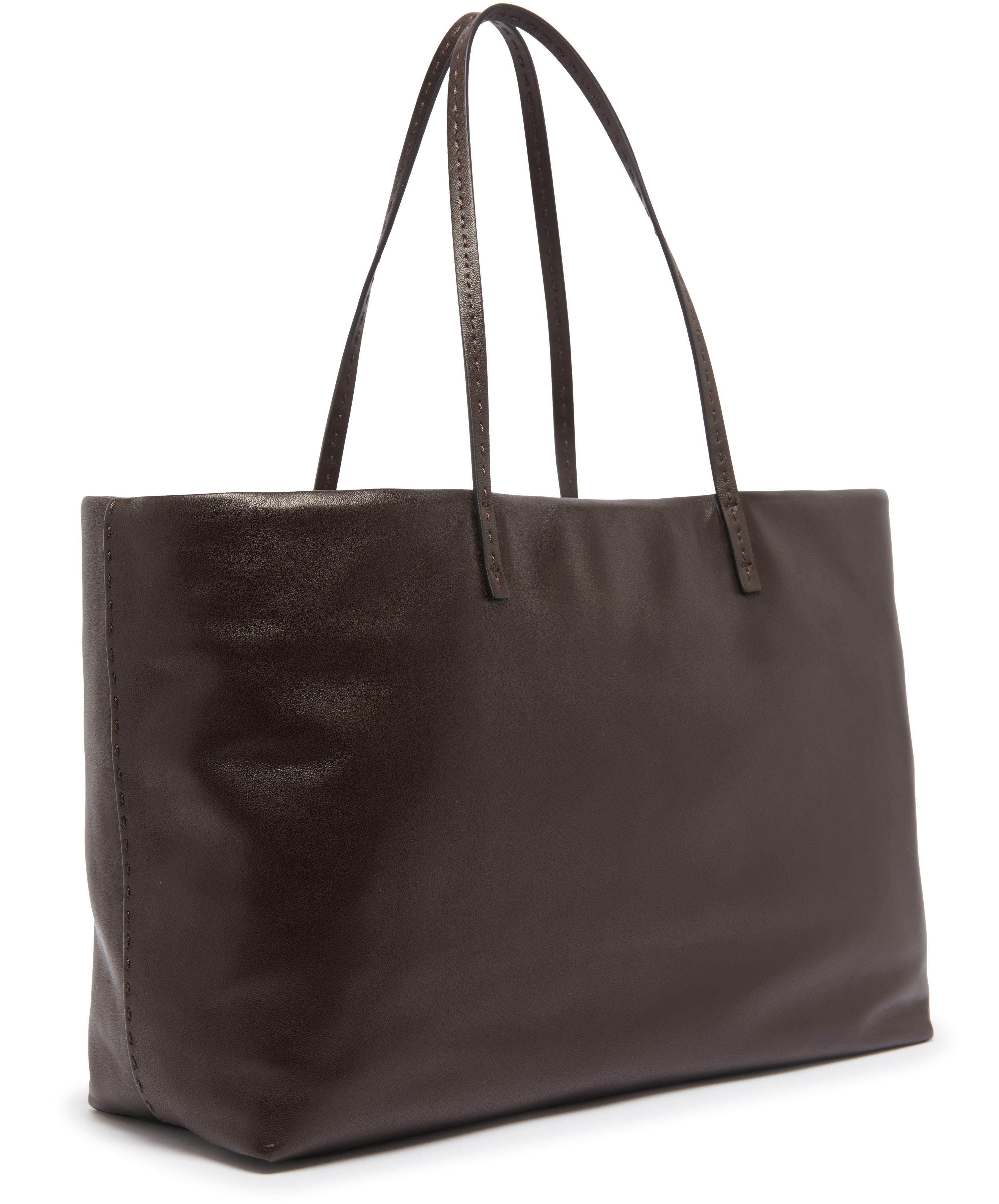 シック＆エレガント ★ THE ROW Nuance leather tote bag The Row Nuance Tote Bag in Dark Brown PLD | FWRD