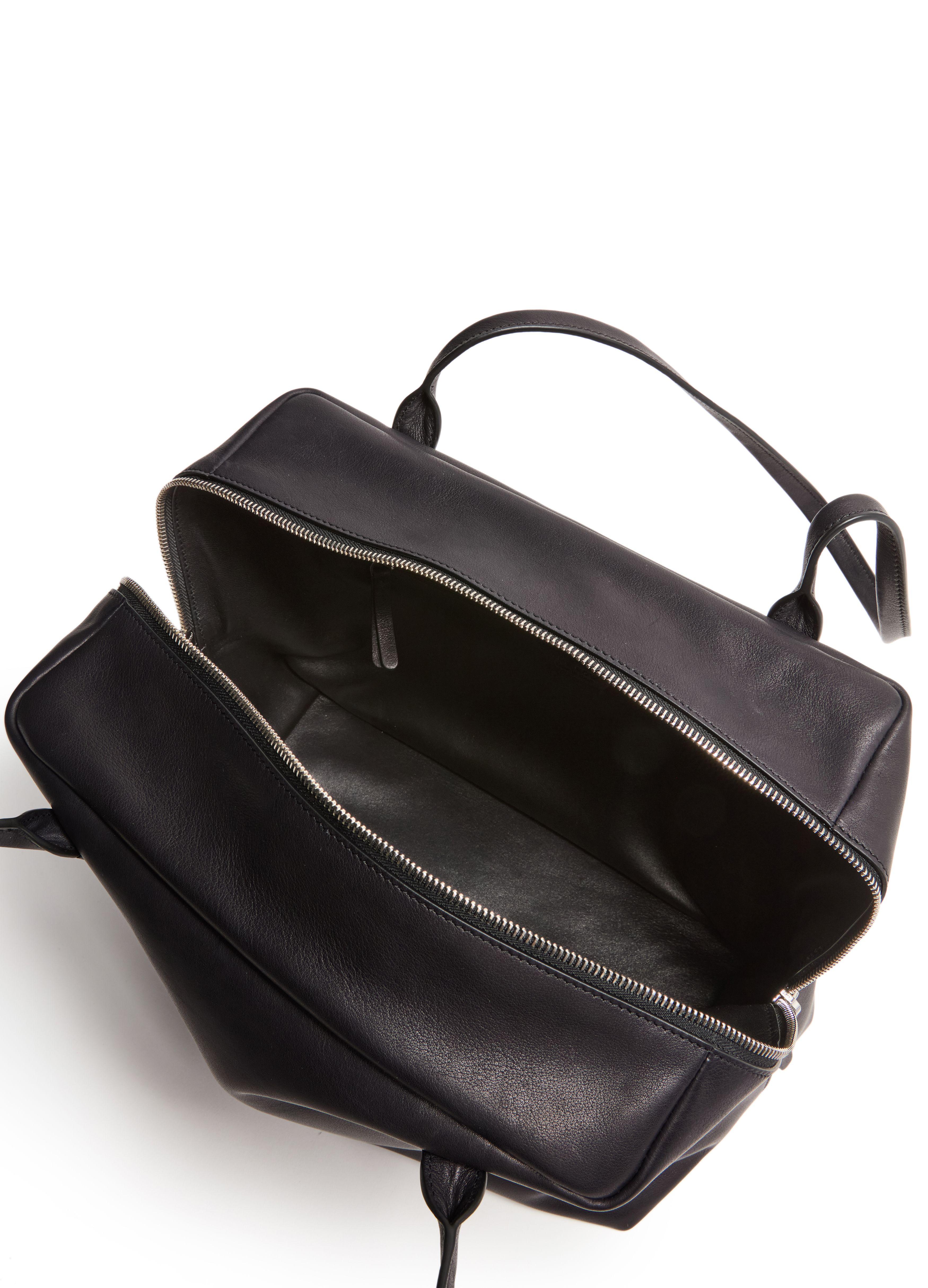 THE ROW HENRI トートバッグ The Row Henri Bag in Black ANS | FWRD