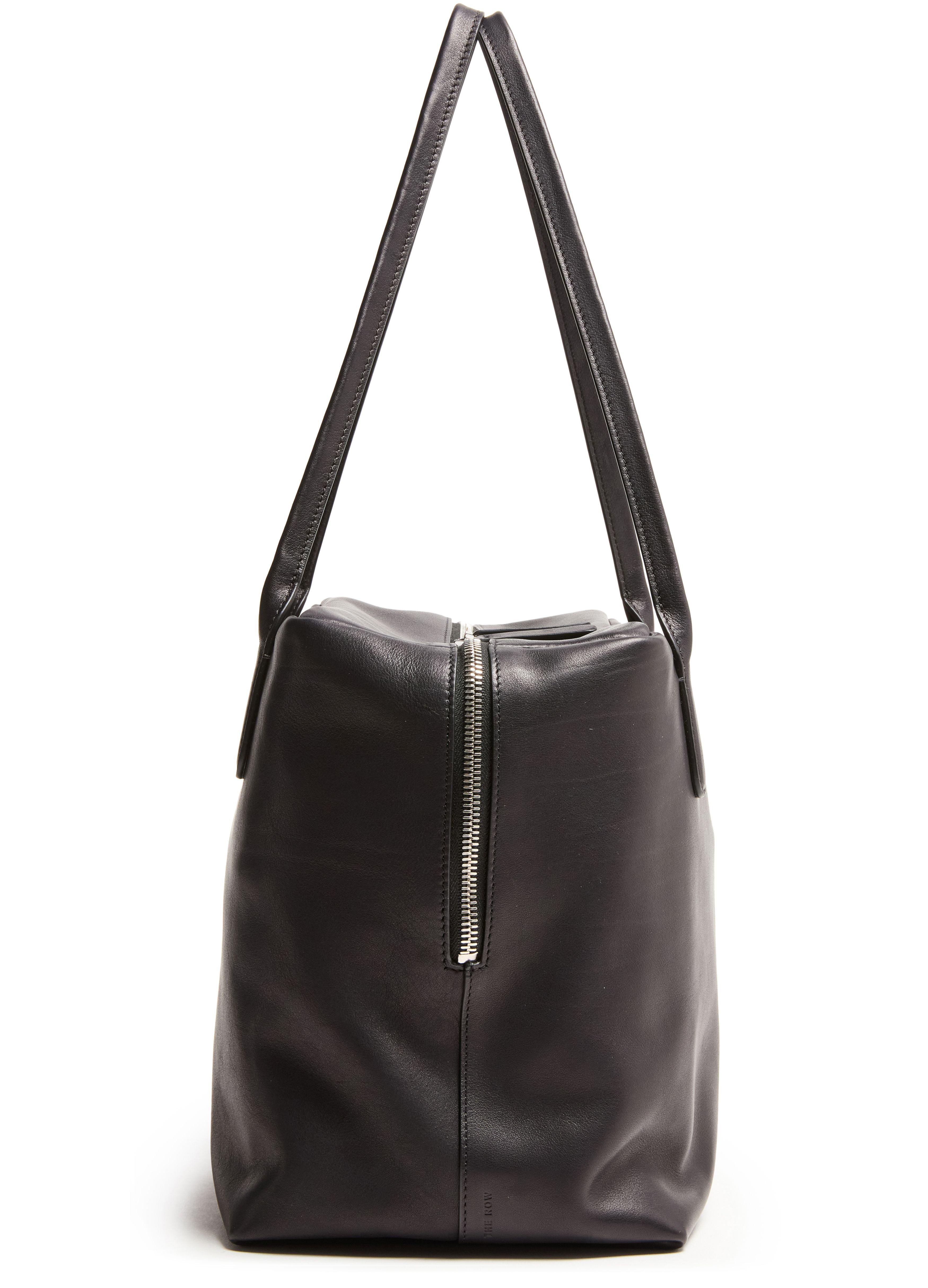 THE ROW HENRI トートバッグ The Row Henri Bag in Chestnut ANS | FWRD