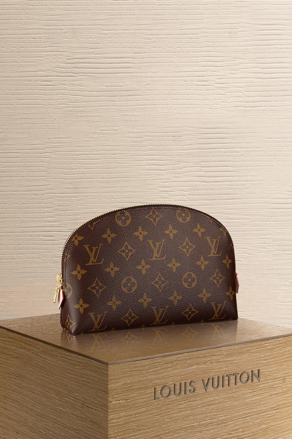 louis vuitton cosmetic bolsa gm