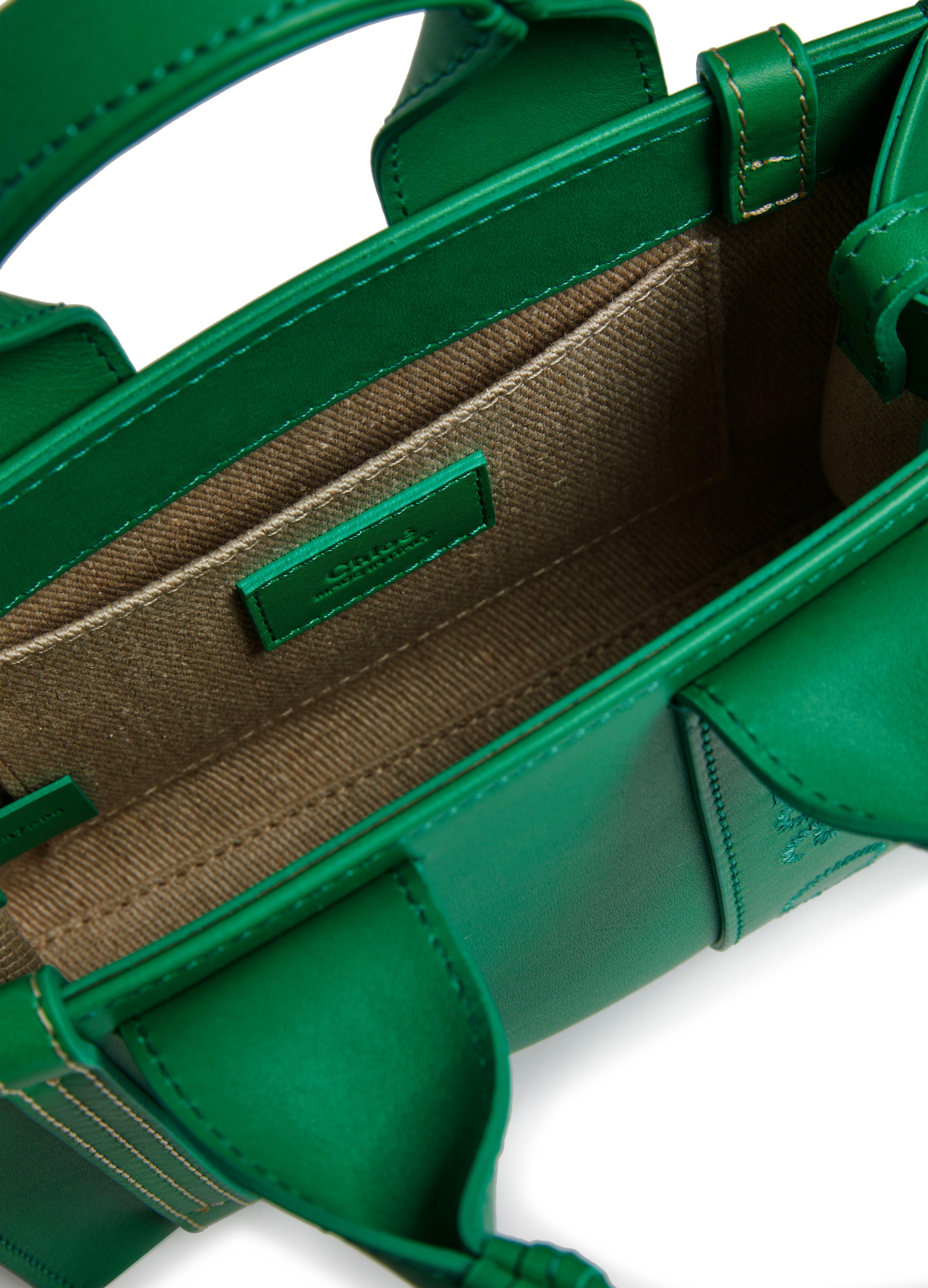 【Chloe】Mini Woody Tote Pop Green ☆関税送料込み Chloé Woody Mini Tote Bag in Green | Lyst