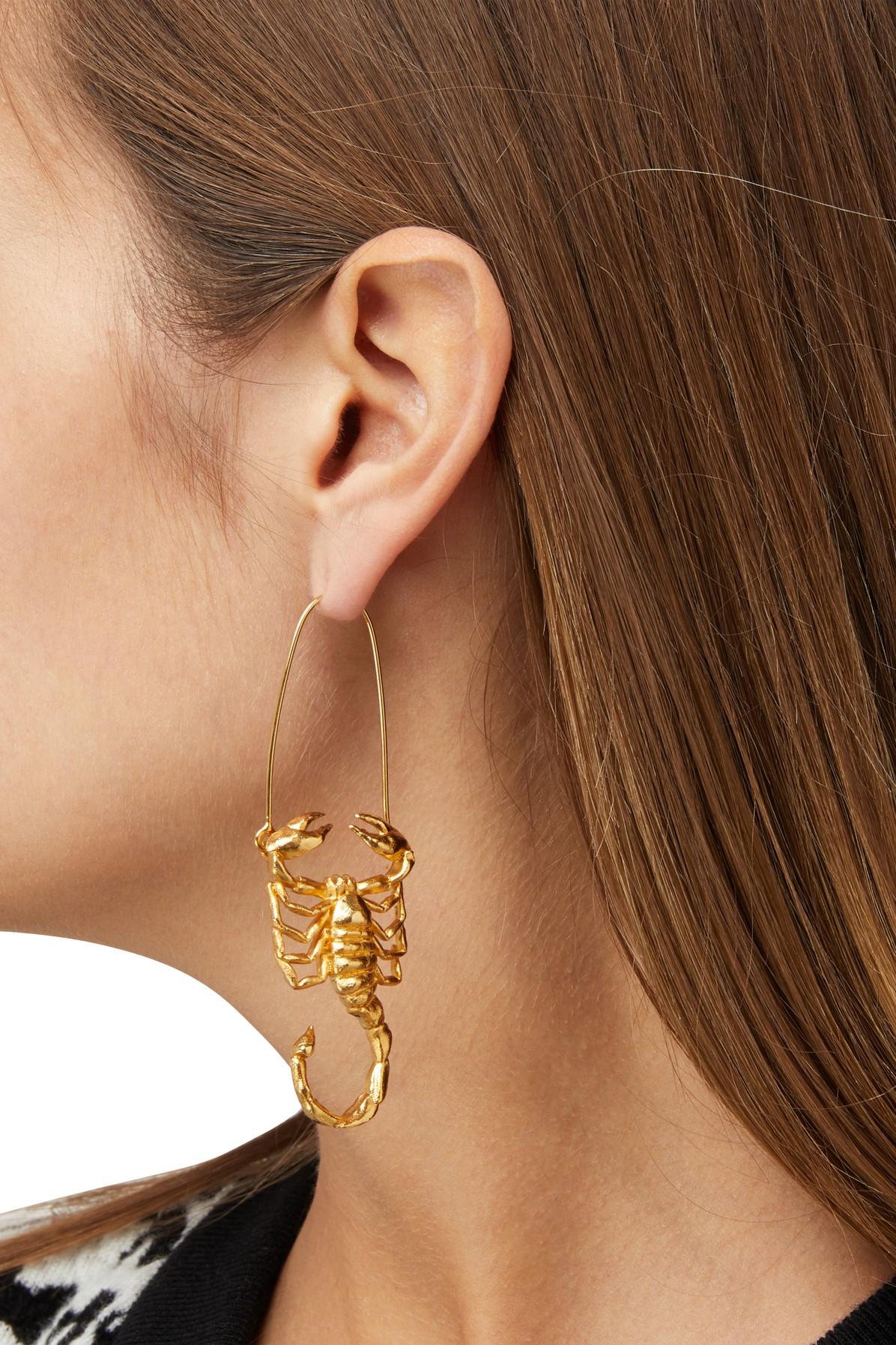 Scorpio Earring 2024 favors