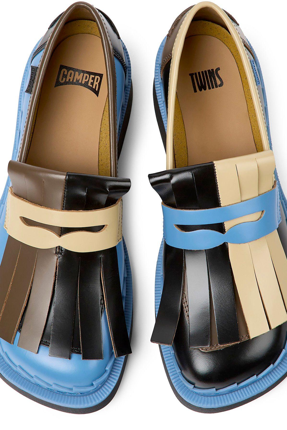 camper-black-blue-Taylor-Twins