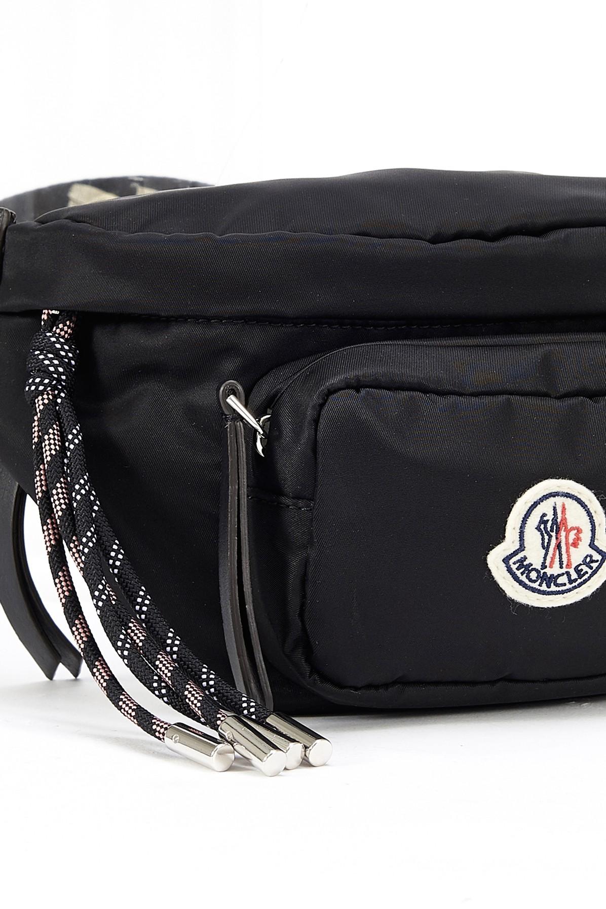Moncler Logo Patch Belt Bag in Black - Save 38% - Lyst