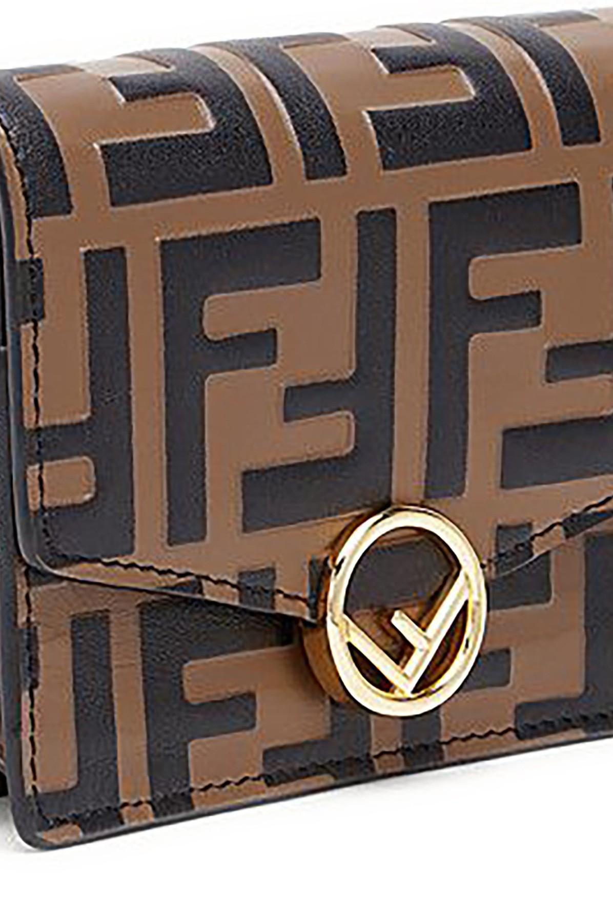 Any link for Fendi Wallet on Chain with pouches? TY in advance : r
