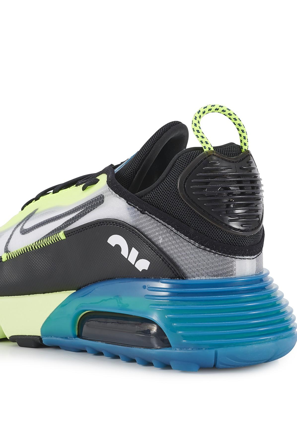 nike air max 2090 trainers in white and blue