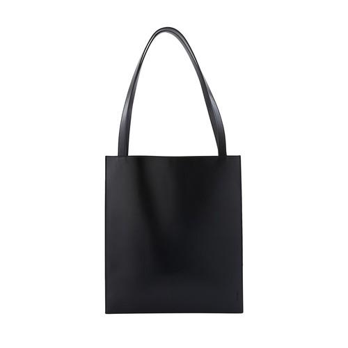 The Row Leather Flat Tote Bag in Black | Lyst