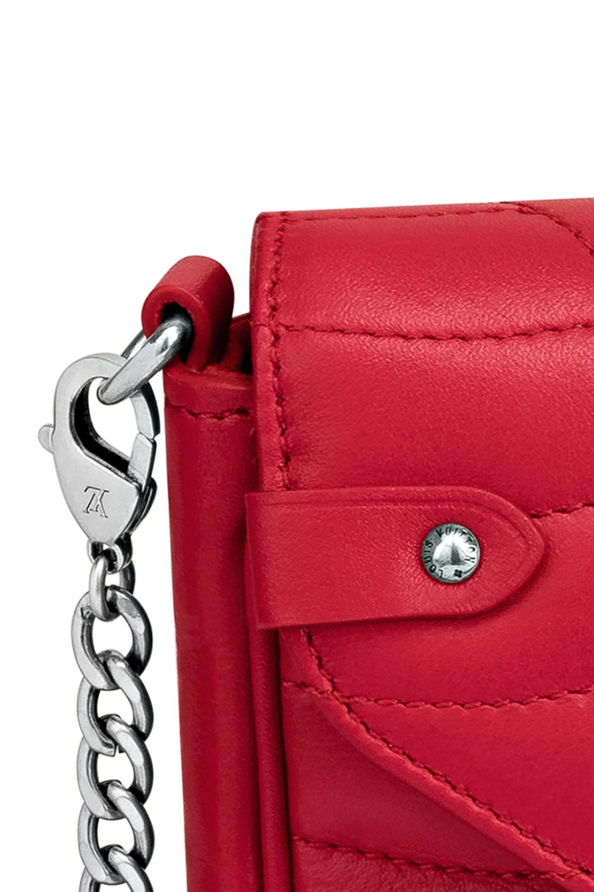 Red Louis Vuitton New Wave Chain Pochette Crossbody Bag – Designer Revival