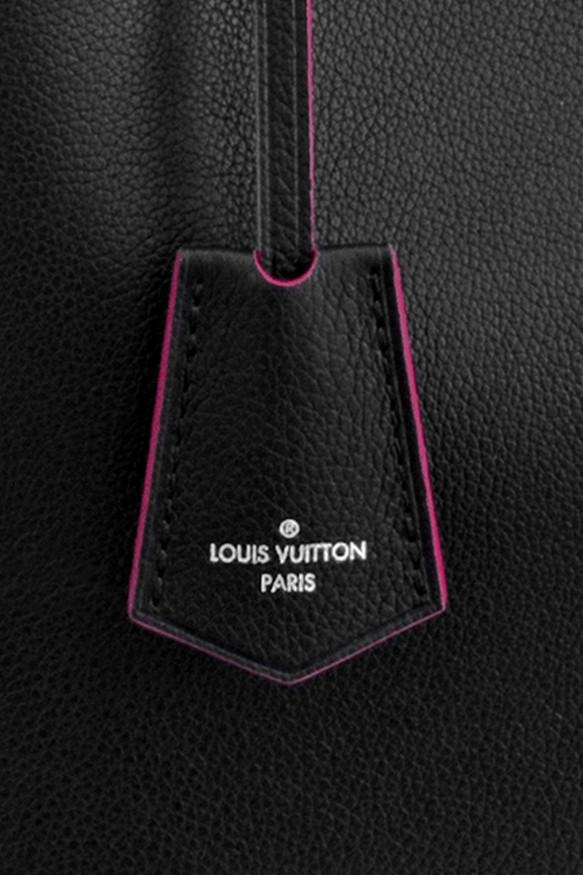 Lockme bucket leather handbag Louis Vuitton Blue in Leather - 31347052