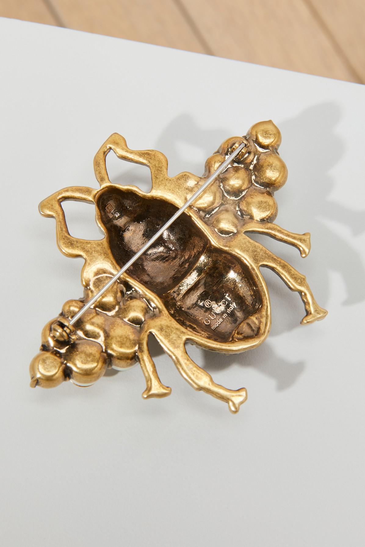 gucci bee brooch with crystals and pearls