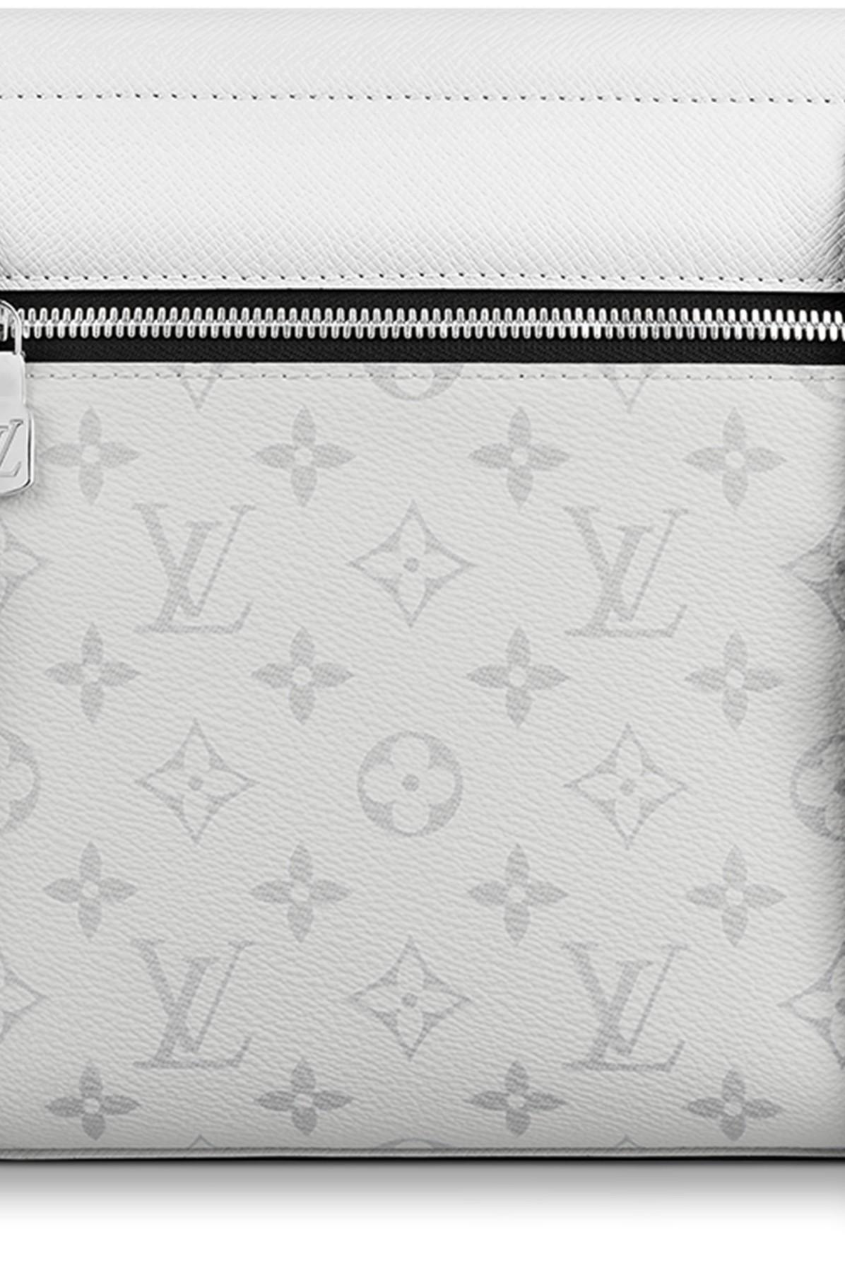 Louis Vuitton LV Outdoor flap messenger new White Leather ref