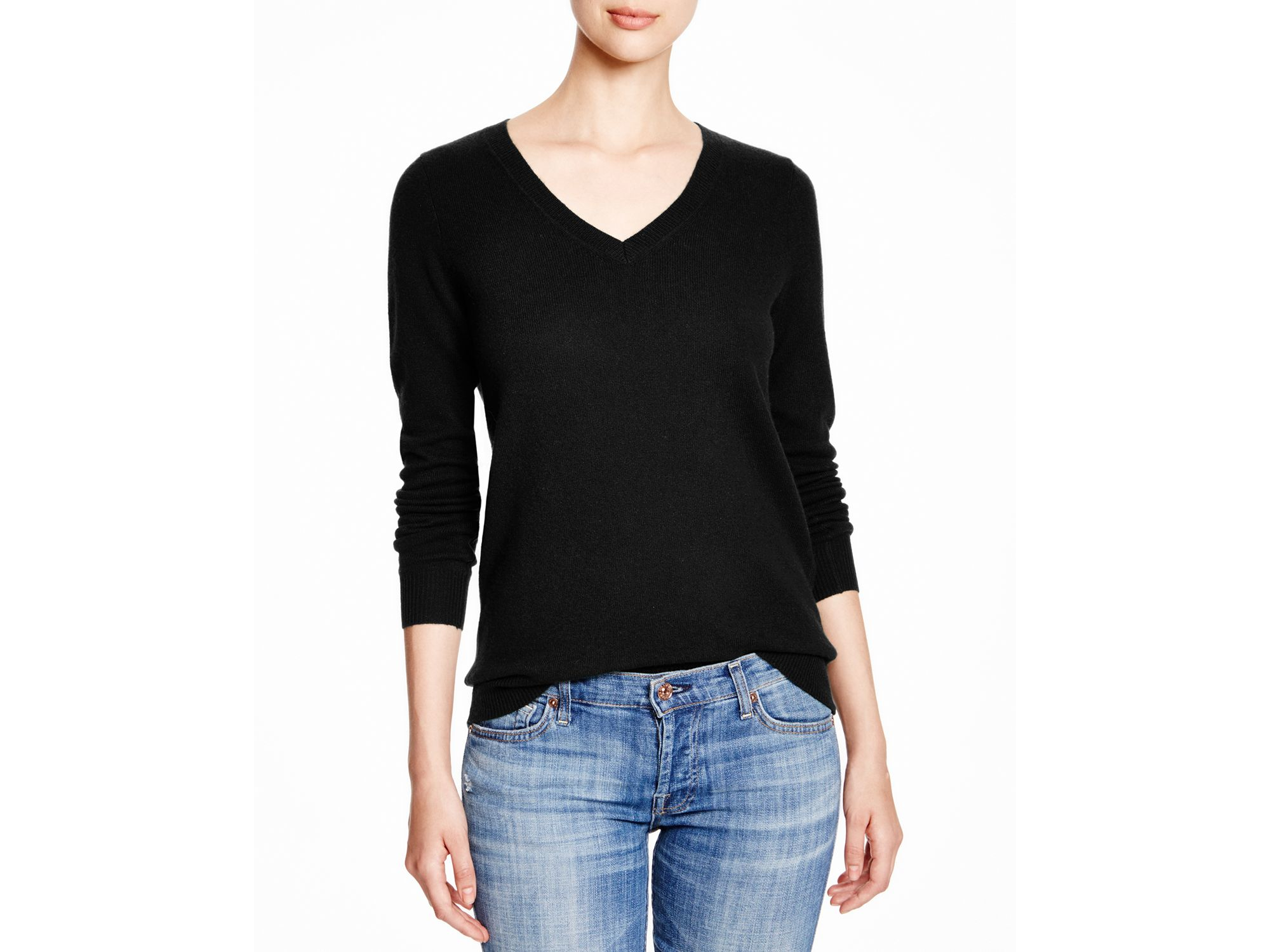 C By Bloomingdale's Vneck Cashmere Sweater in Black Lyst