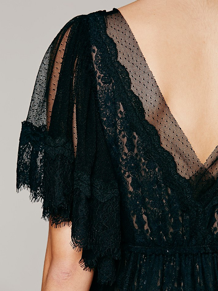 chinese dress ladies Elegant Black Gothic Mesh Lace High Slit Witch Dress
