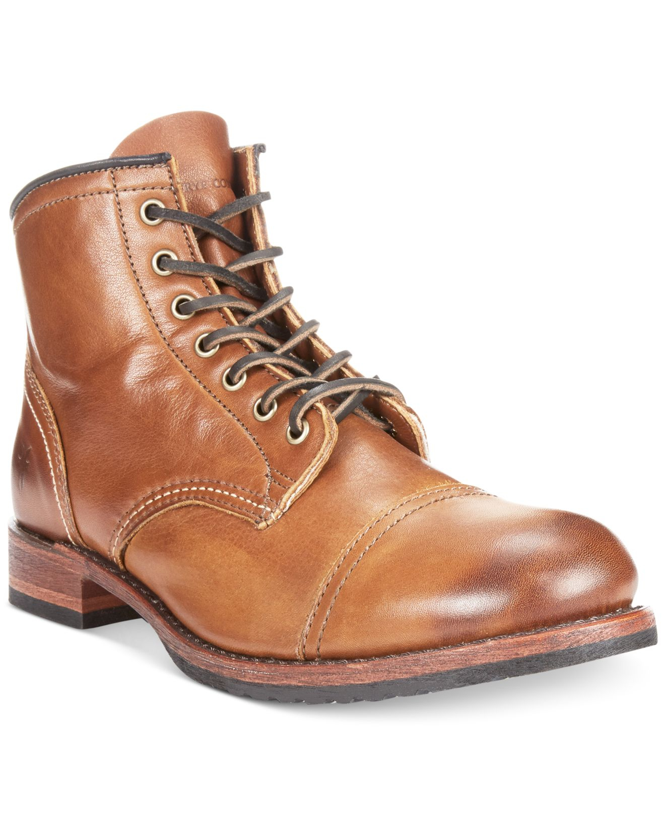 Купить коричневые ботинки мужские. Ботинки cap Toe. Frye 150th Mens Logan Boots. Frye Shoes. Американские кожаные ботинки.