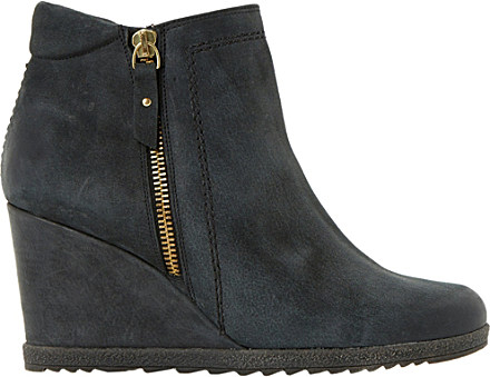 beige comfortable heels