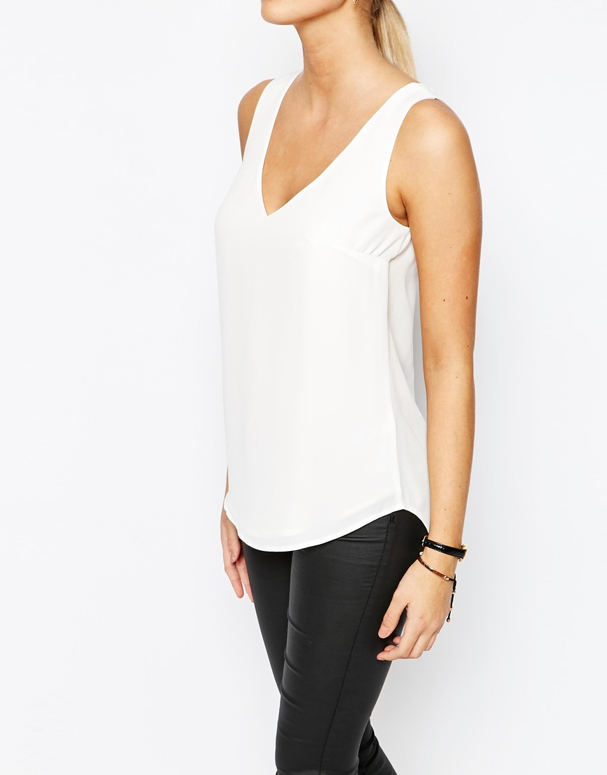 white v neck vest top