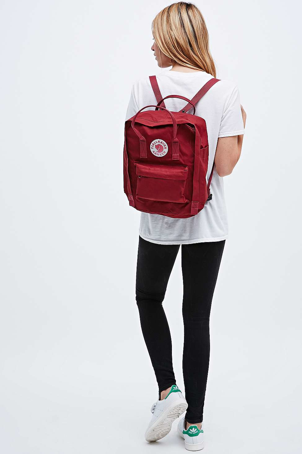 fjallraven kanken classic plum backpack