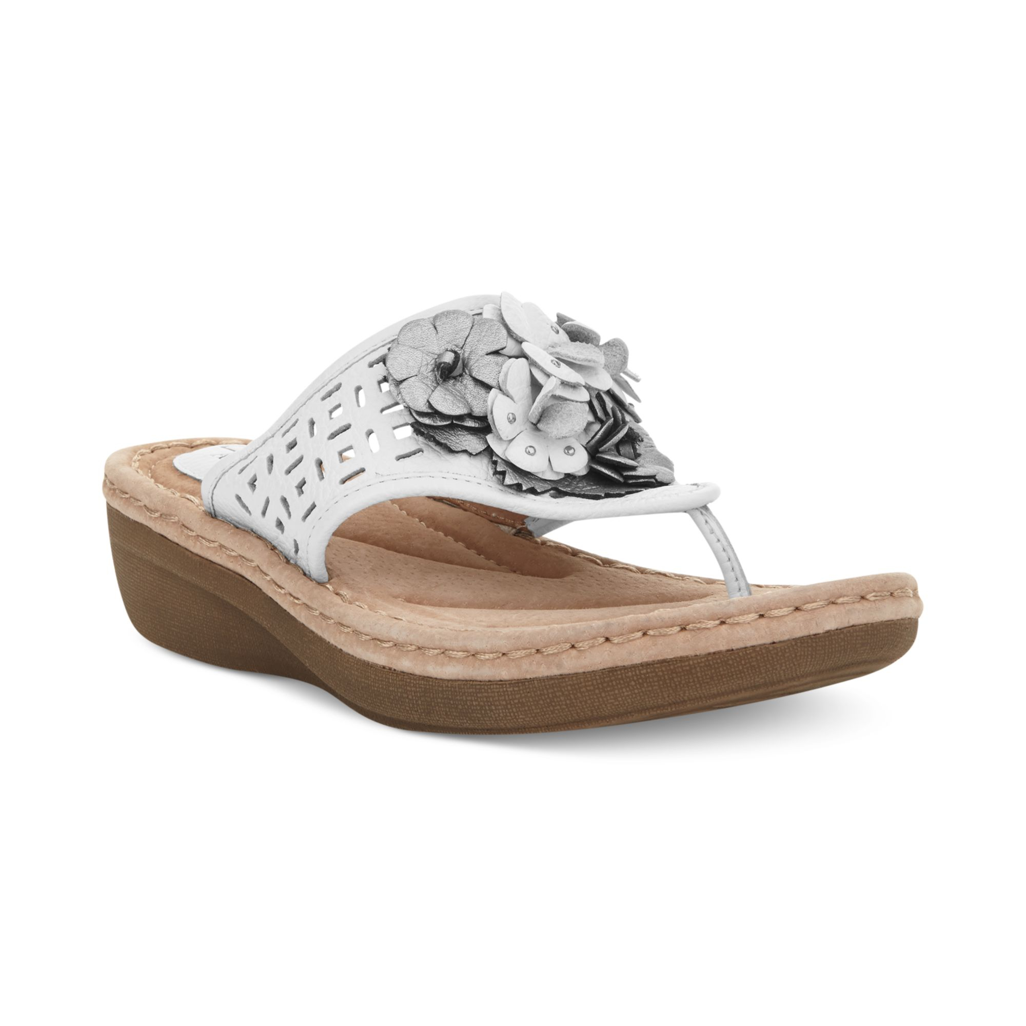 clarks thong sandals
