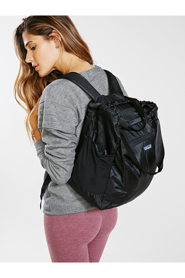 Patagonia Lightweight Travel Tote Backpack in Black - Lyst