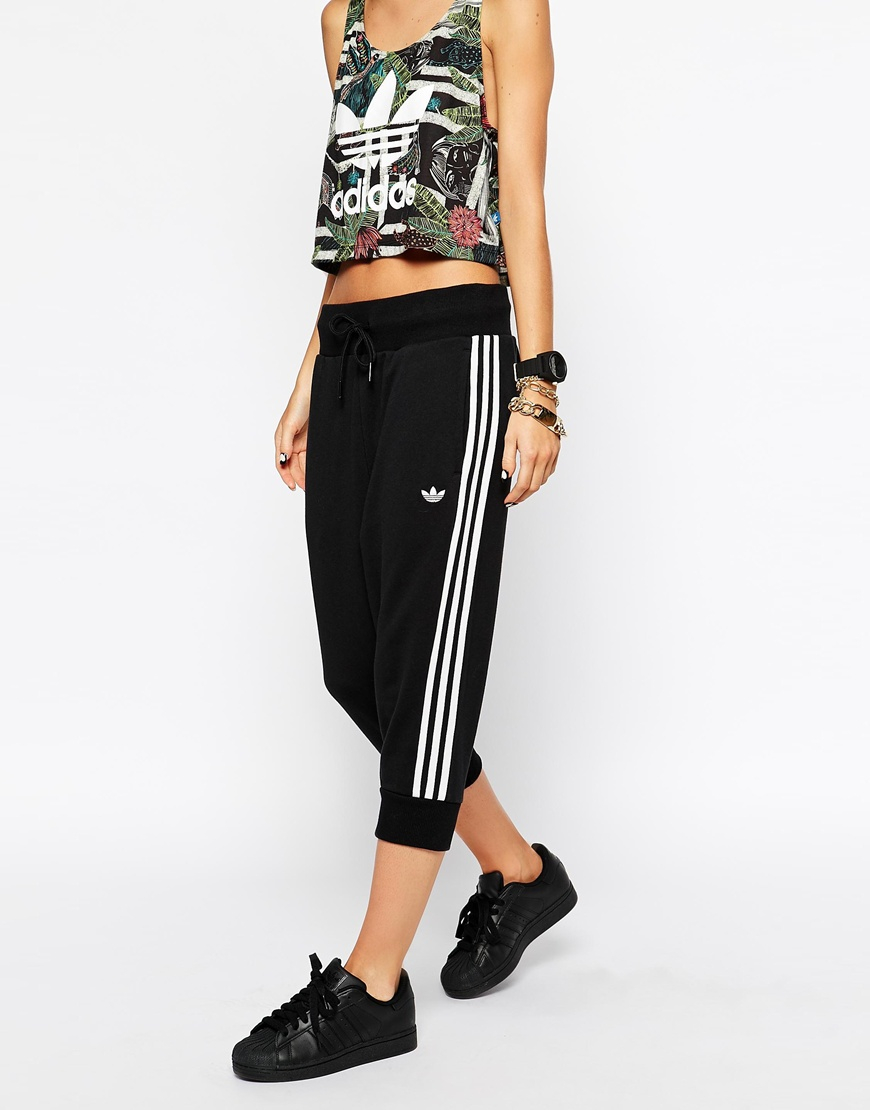 adidas Originals Cropped Sweat Pants in Black | Lyst