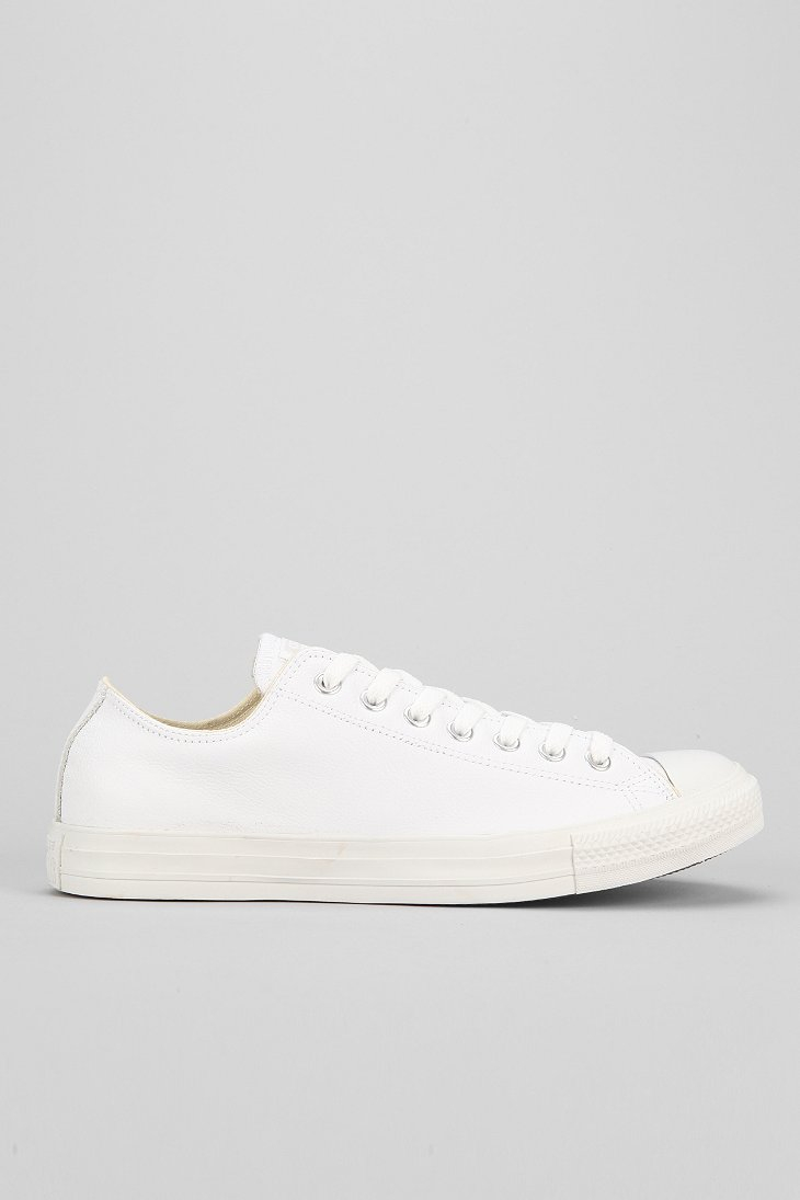 white low top converse mens