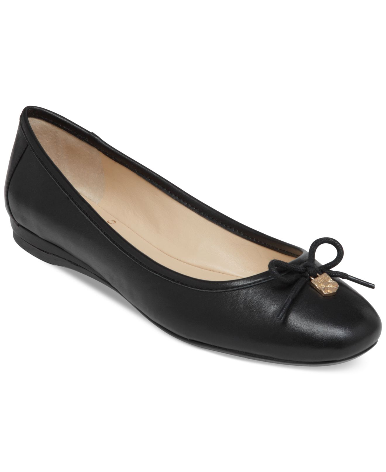 Vince Camuto Ria Flats in Black - Lyst