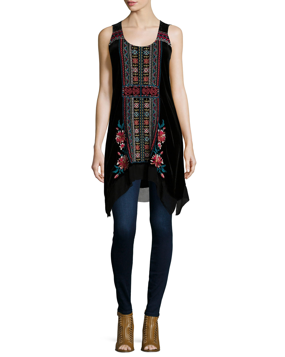 Johnny was Sleeveless Embroidered Velvet Swing Tunic in Black | Lyst