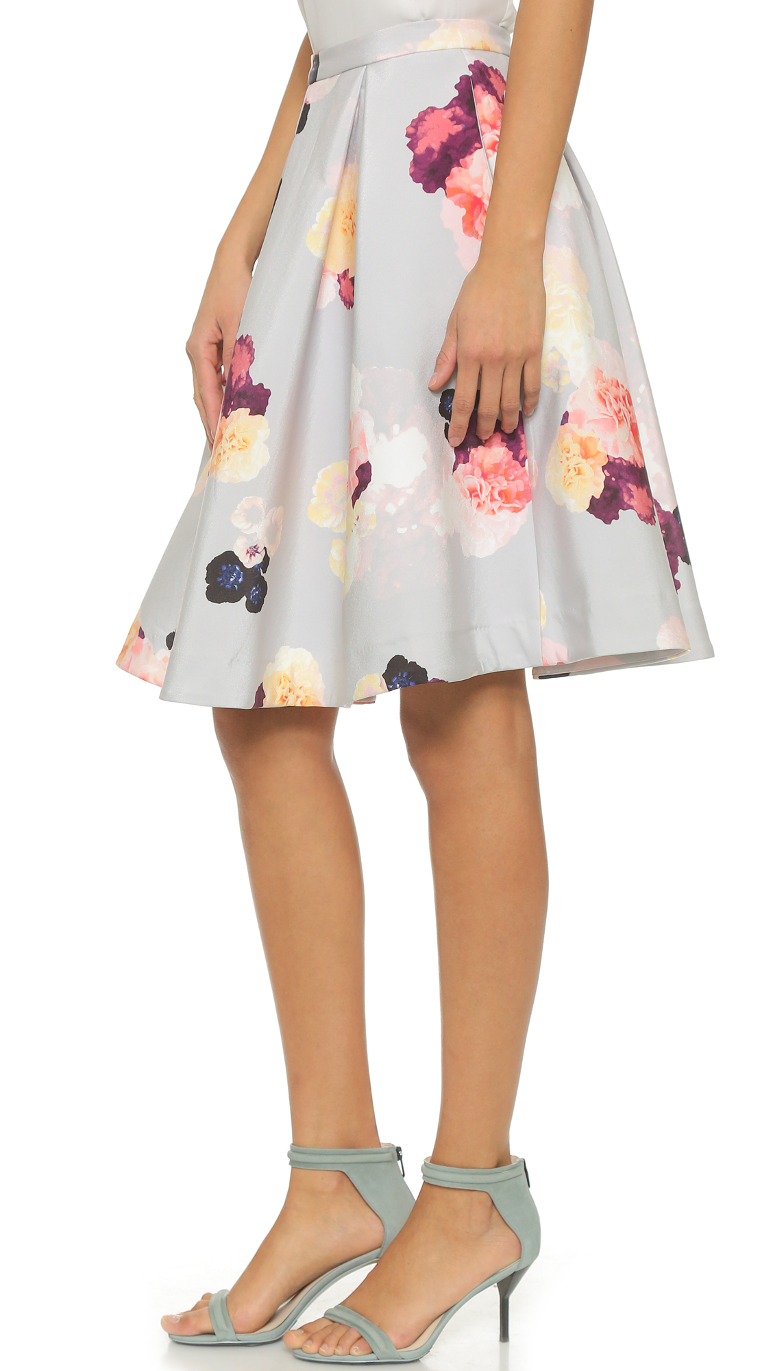 Keepsake Divide Skirt Light Flower Bloom in Floral (Light Flower