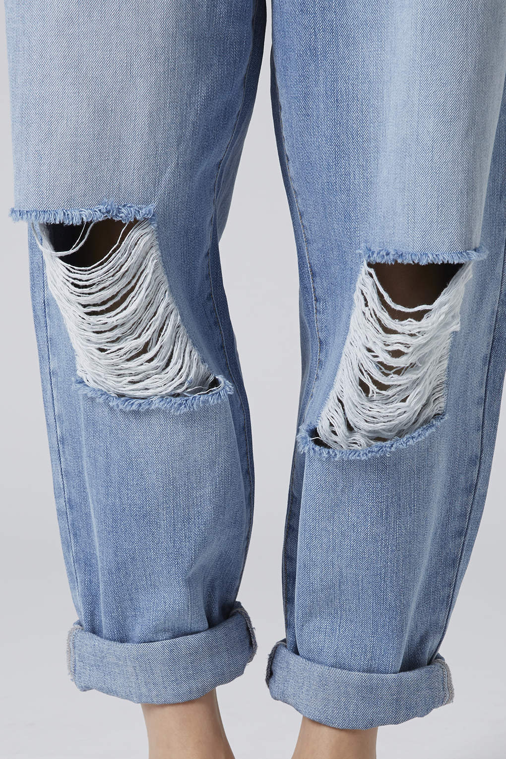 baggy ripped jean
