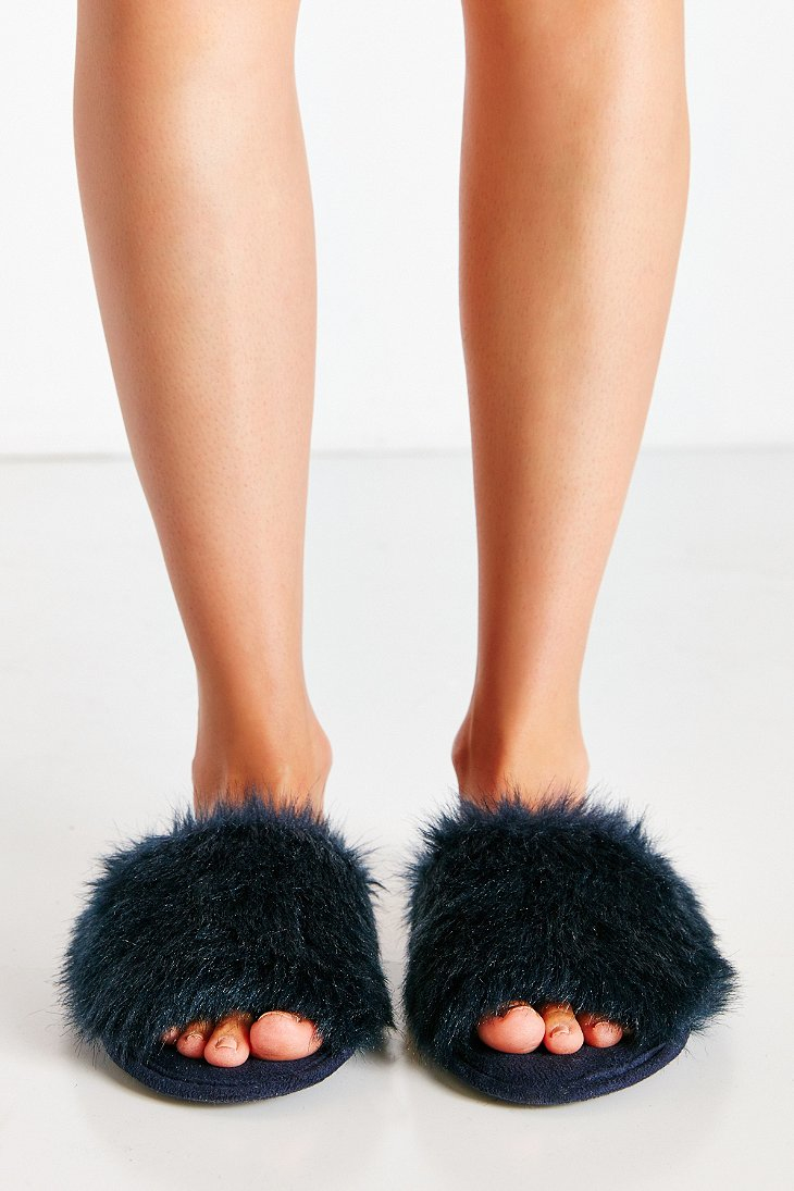 urban outfitters slippers