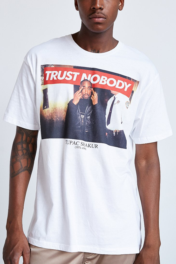 Urban Outfitters Tupac Trust Nobody Tee in White for Men | Lyst