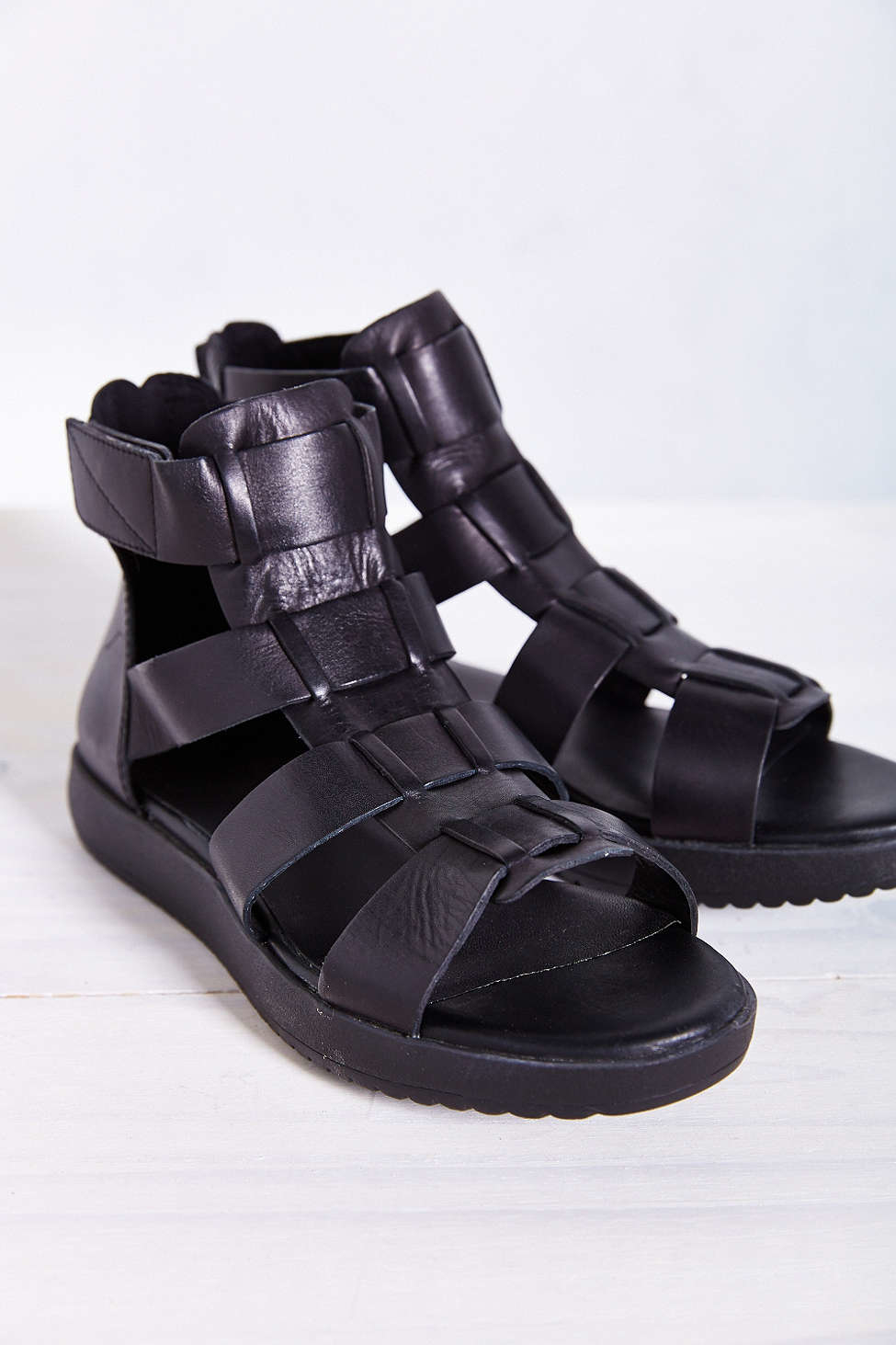 Vagabond Leather Flora Gladiator Sandal in Black | Lyst