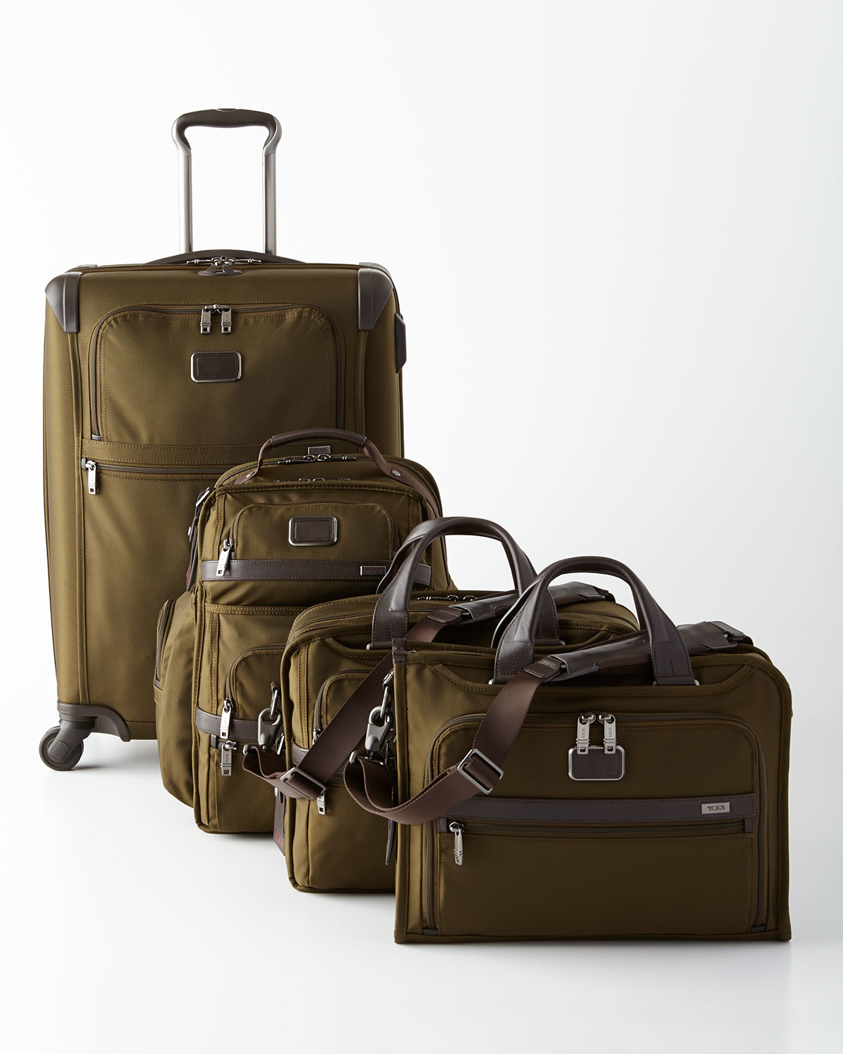tumi alpha 2 cabin trolley