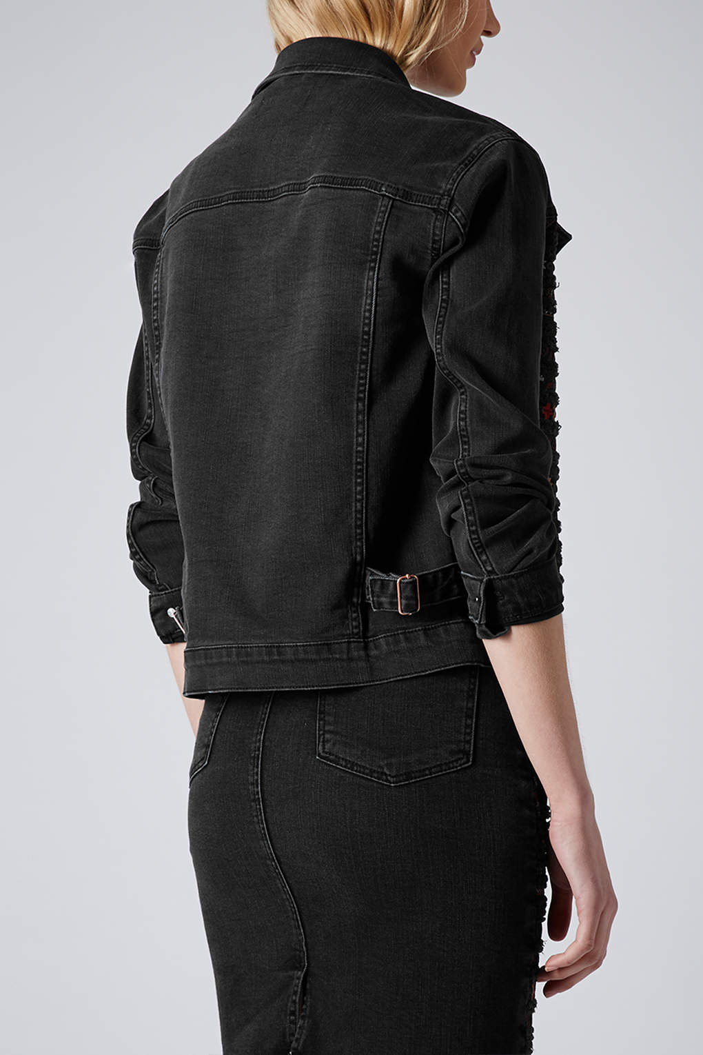 hello kitty goth outfits