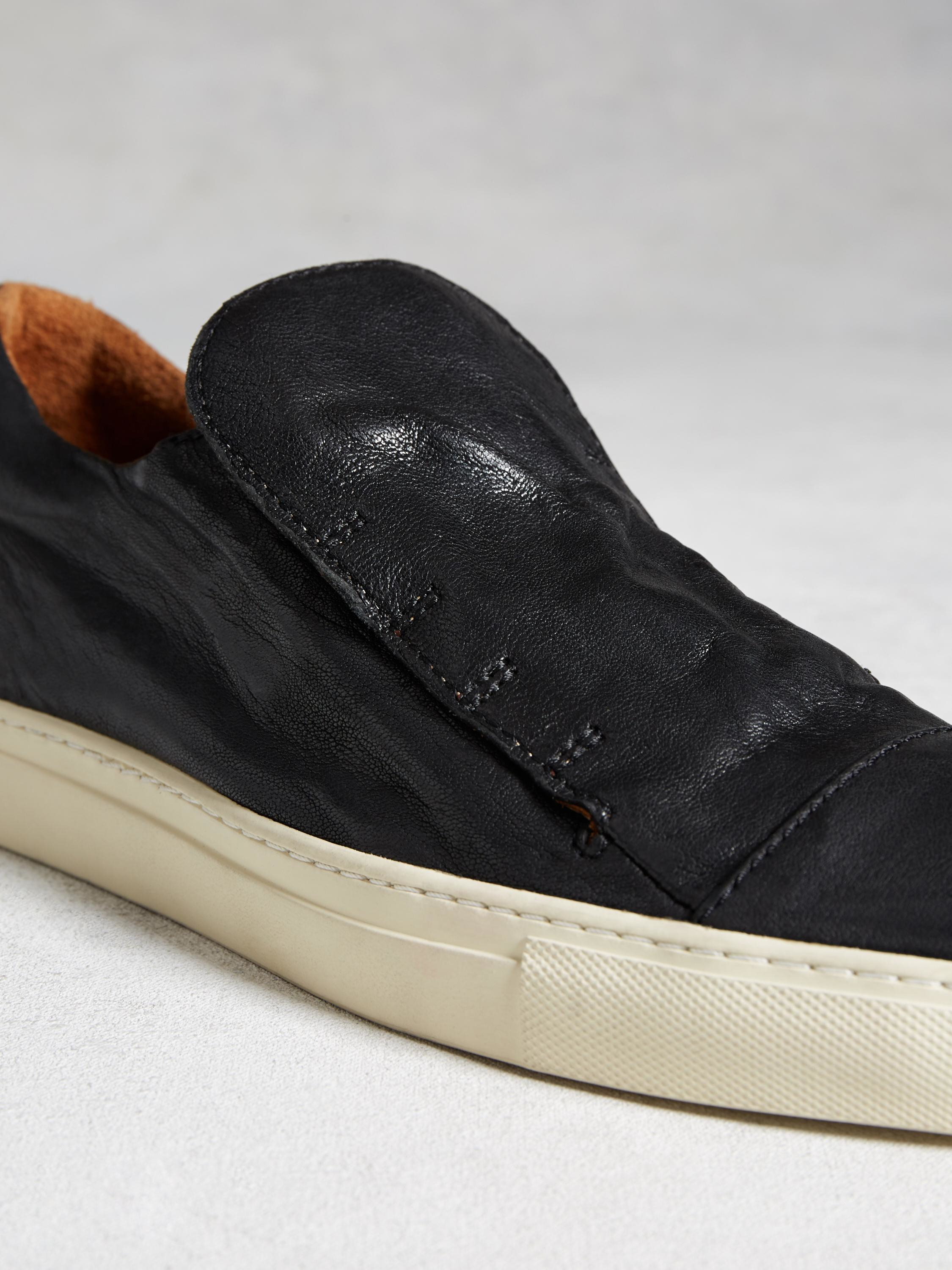 laceless low top