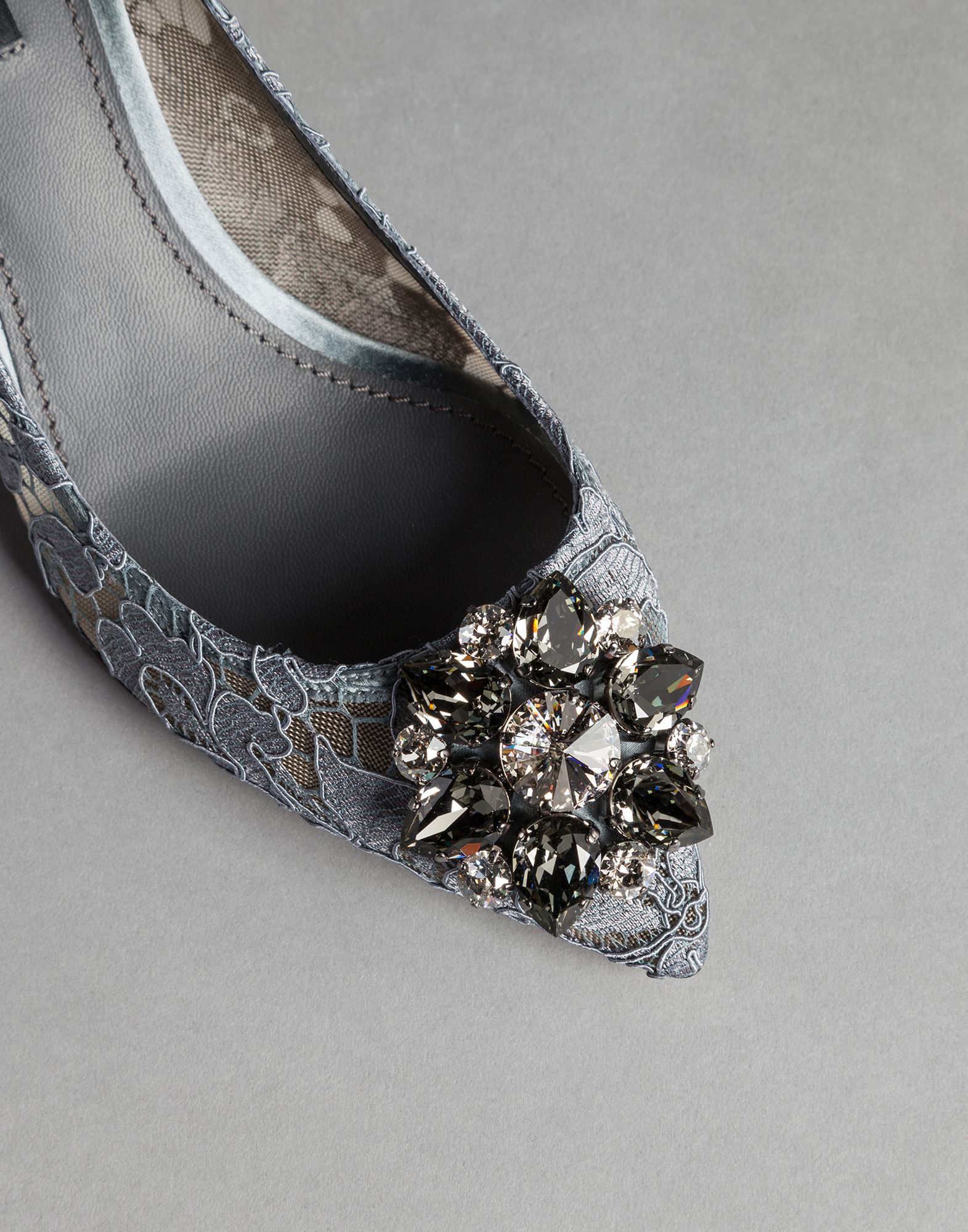 dolce and gabbana bellucci pumps sale