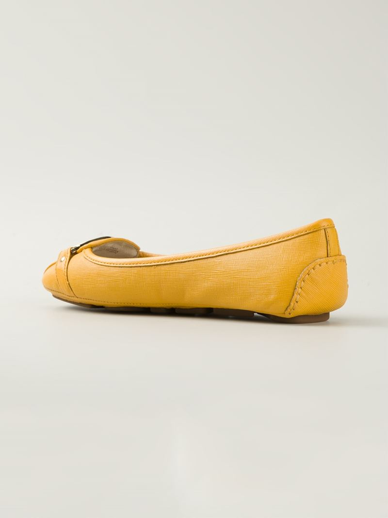 kors flats