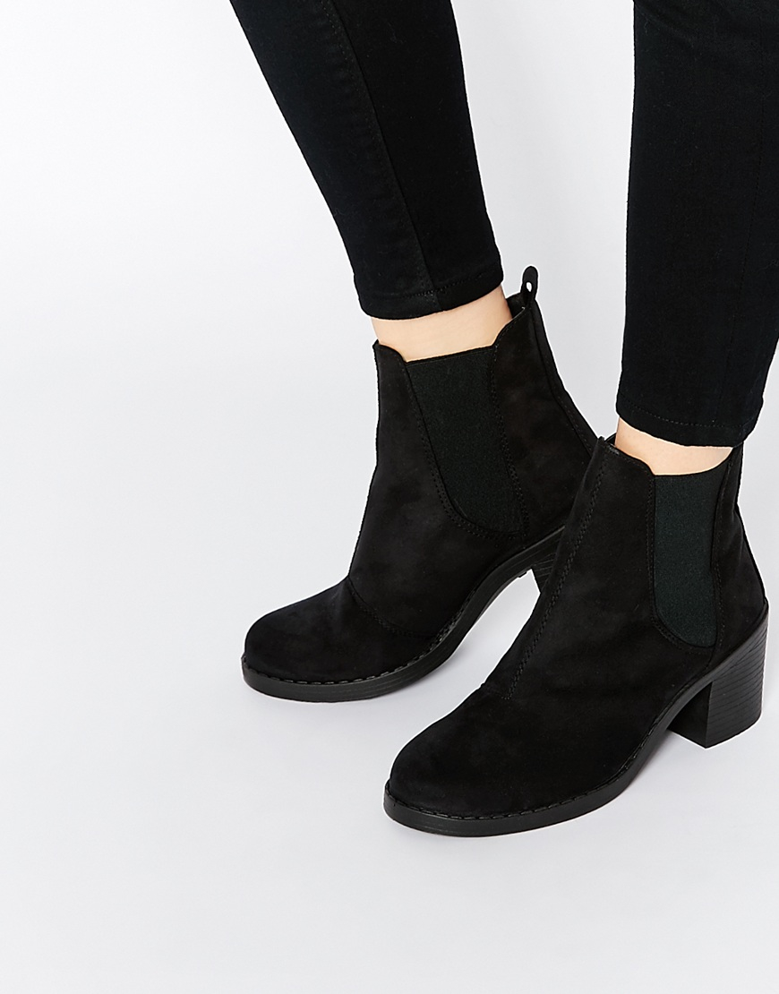 black heel chelsea boots