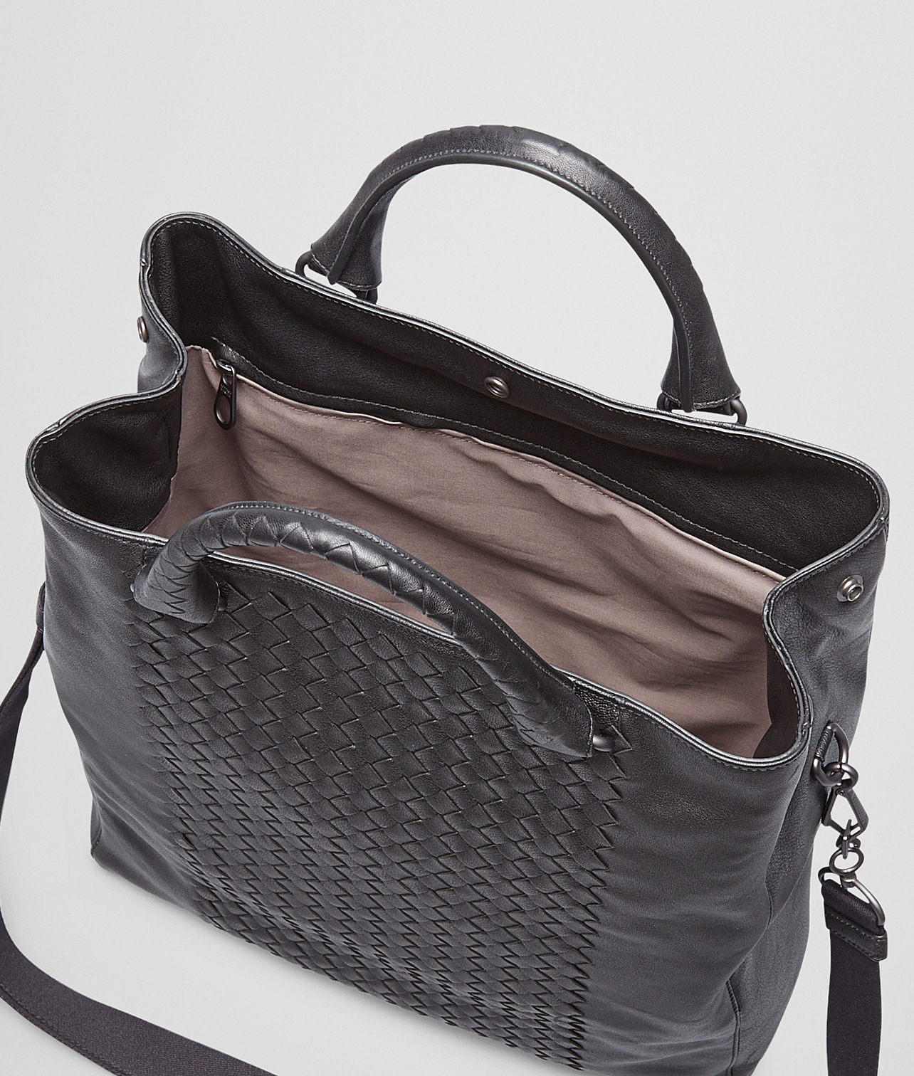 bottega veneta nero intrecciato washed nappa tote bag in black for nero lyst bottega veneta nero intrecciato washed nappa tote bag in black for nero lyst