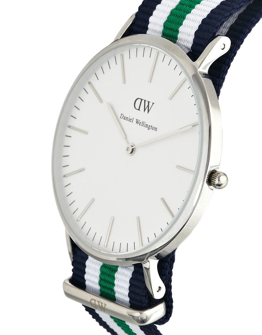 black sport loop band