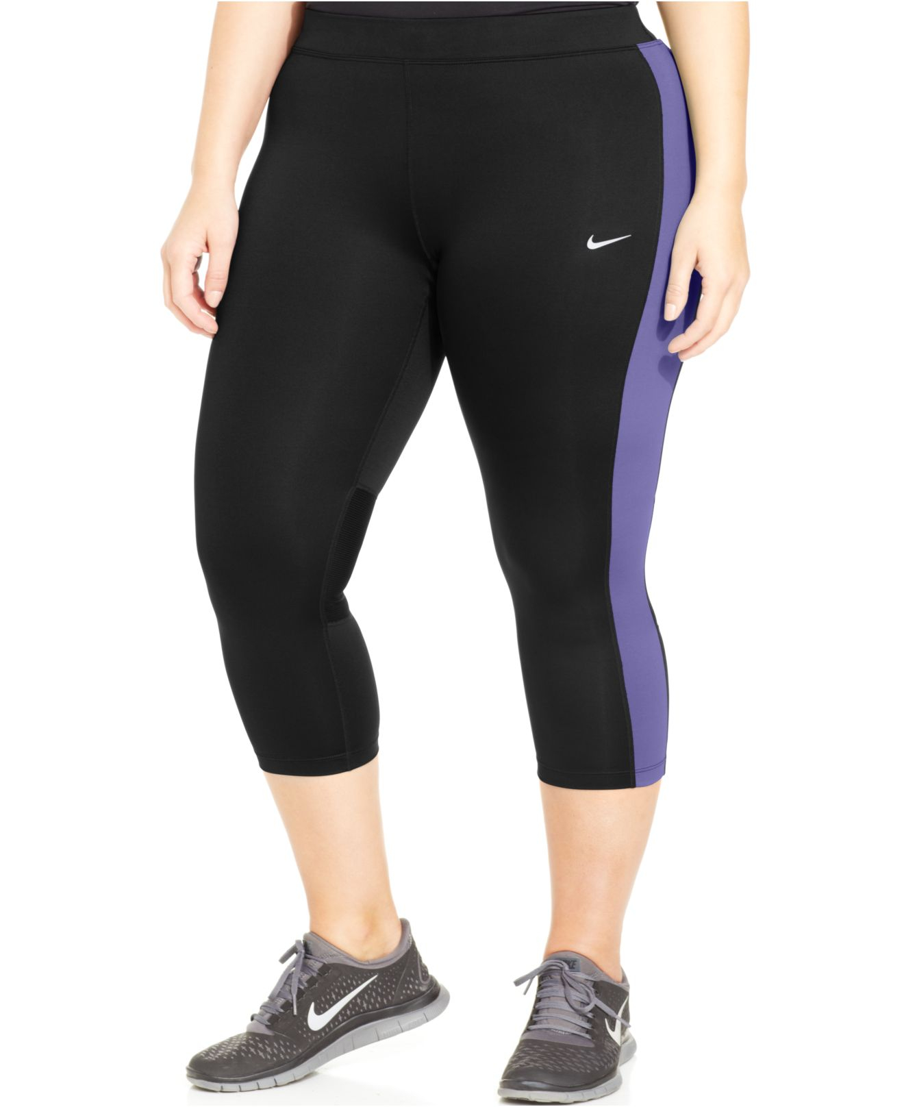 Nike Plus Size Colorblocked Cropped Leggings in Black | Lyst
