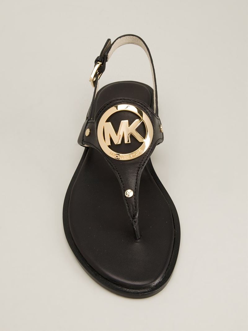 Total 70+ imagen michael kors black leather sandals - Abzlocal.mx