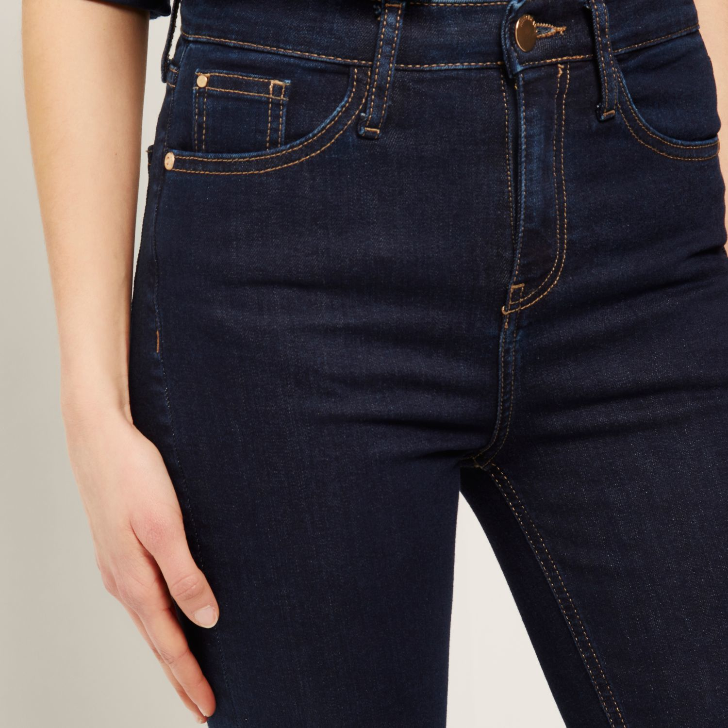 Customers who bought this product also purchased... ASOS DESIGN Ridley high waist skinny jeans in extreme dark stonewash with button fly with ripped knees. $ ASOS DESIGN Rivington high waisted jeggings in black coated. ASOS DESIGN Tall Ridley high waist skinny jeans in flat blue wash. $ ASOS DESIGN Petite Rivington high waisted jeans in black coated. $ Vero Moda Skinny Jeans.