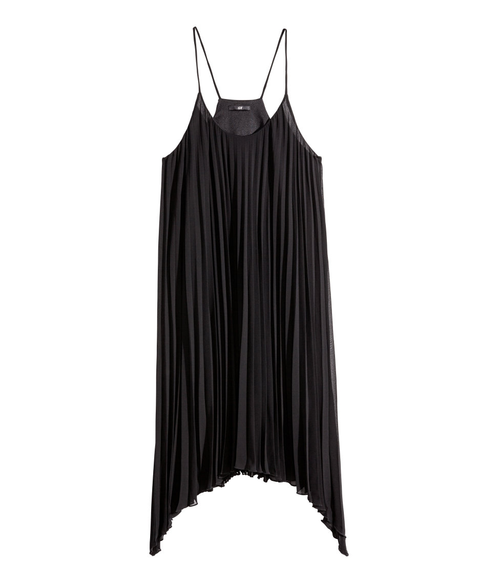 h&m black pleated dress